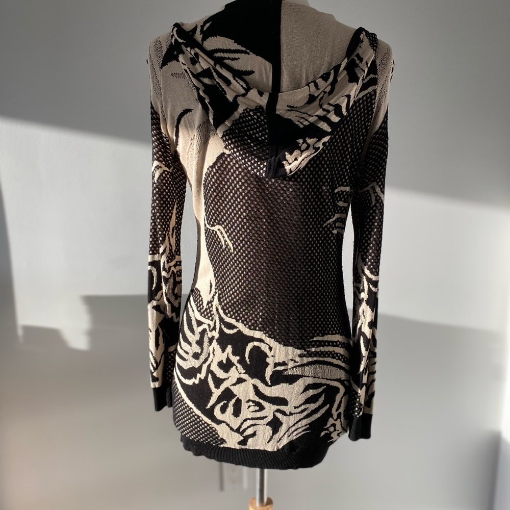 Vertigo Hooded Top - Picture 2 of 7